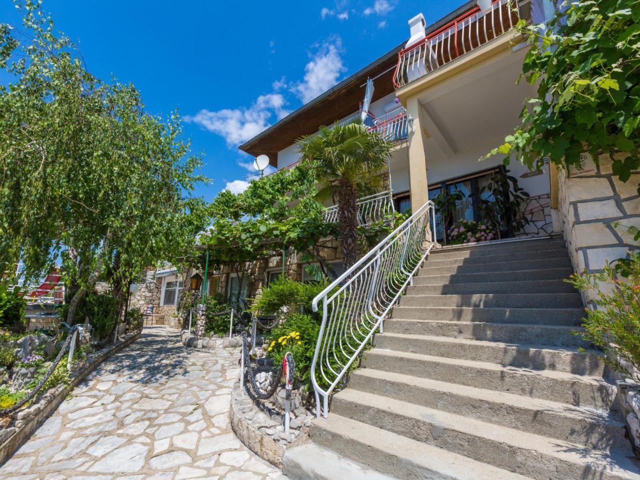 Apartments Susanne Novi Vinodolski Exterior foto