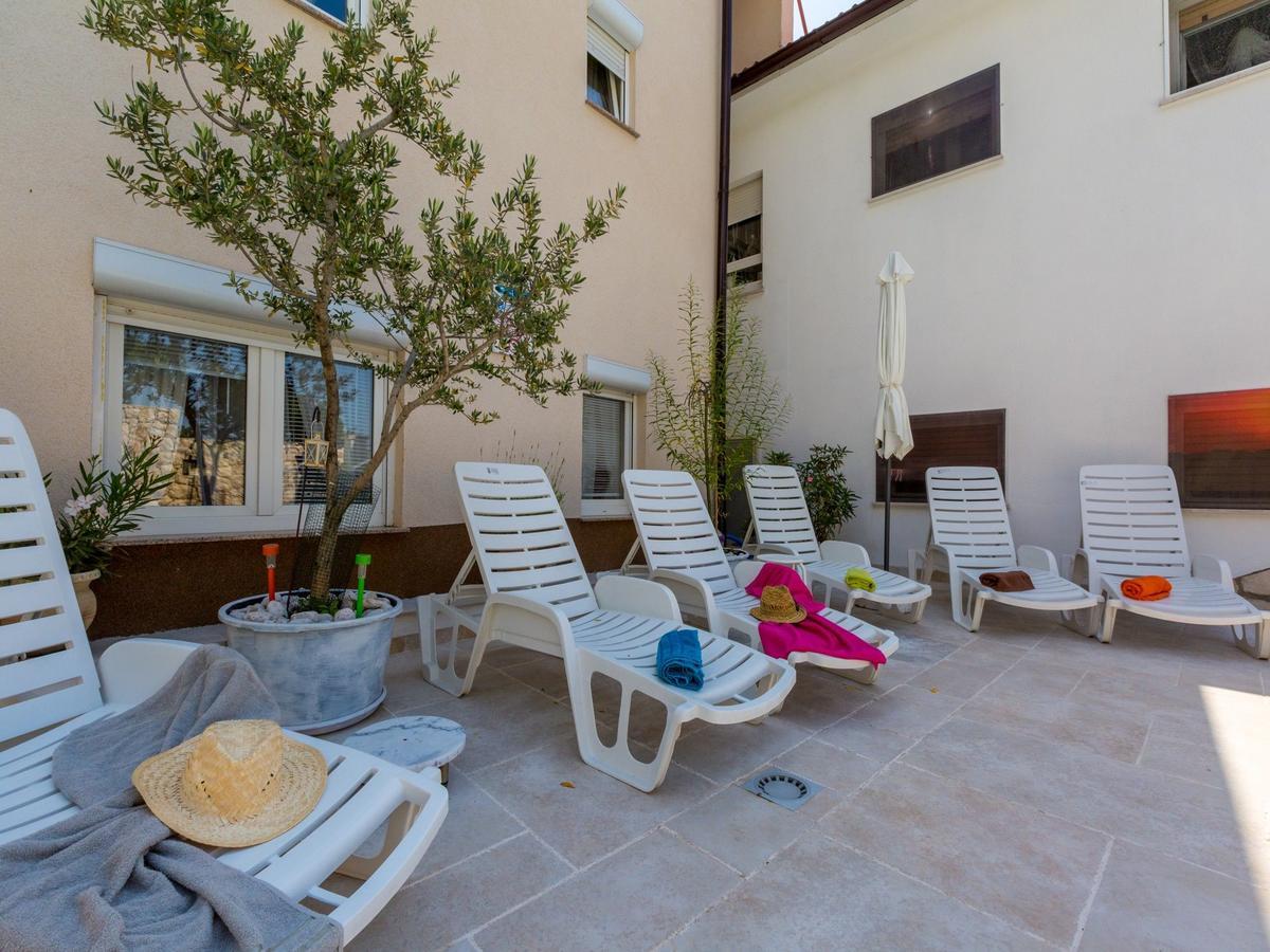 Apartments Susanne Novi Vinodolski Exterior foto